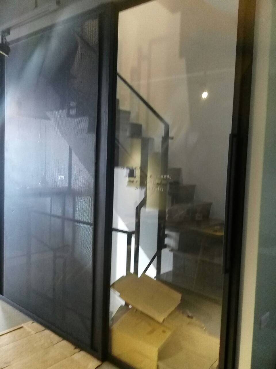 鐵件拉門