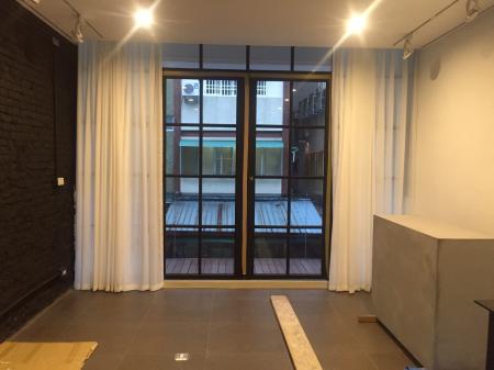 店面窗