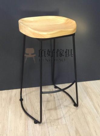 木製吧椅