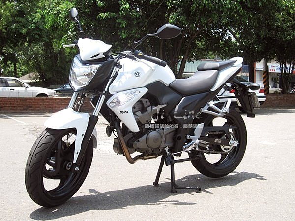 三陽 / T1 150cc (超級新一手車，亮眼外型，優越性能)