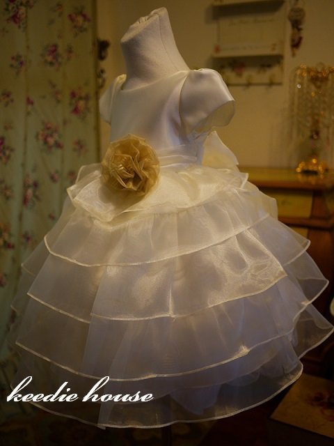 Keedie house兒童禮服出租/攝影造型/表演服/畢業/花童/ 蘿倫絲手工花禮服100~