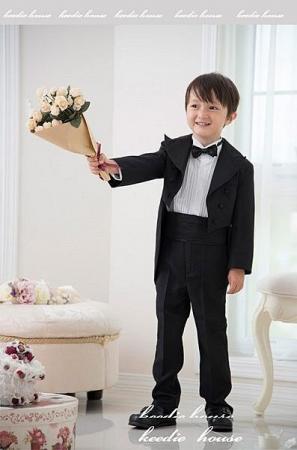 Keedie house兒童禮服出租/攝影造型/走秀演奏表演/畢業造型/花童服出租~男童黑色燕尾服80-130