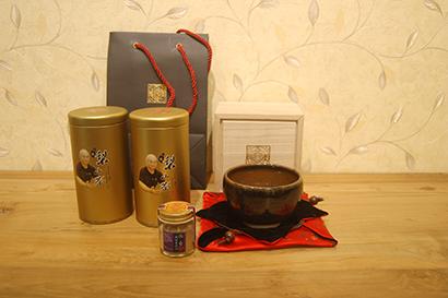 特惠2 福碗一個+梨山茶300克+特級惠安沉十克--福碗祝福媽媽福慧雙修福德圓滿具足，梨山茶回報媽媽一生辛勞照顧，沉粉讓媽媽供佛心想事成。