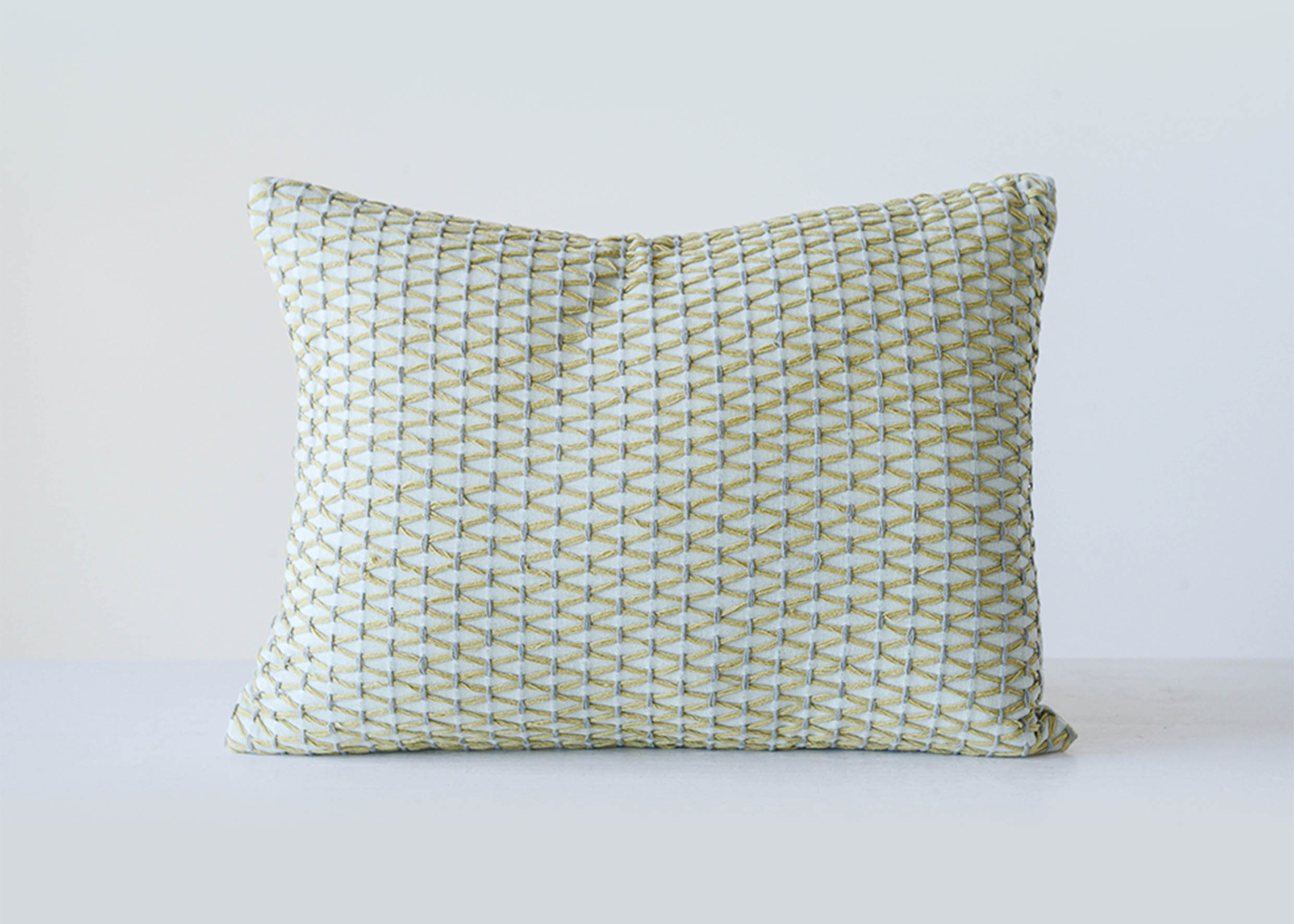 刺繡抱枕(灰綠色)