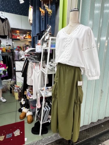 48 高級女裝（白色）